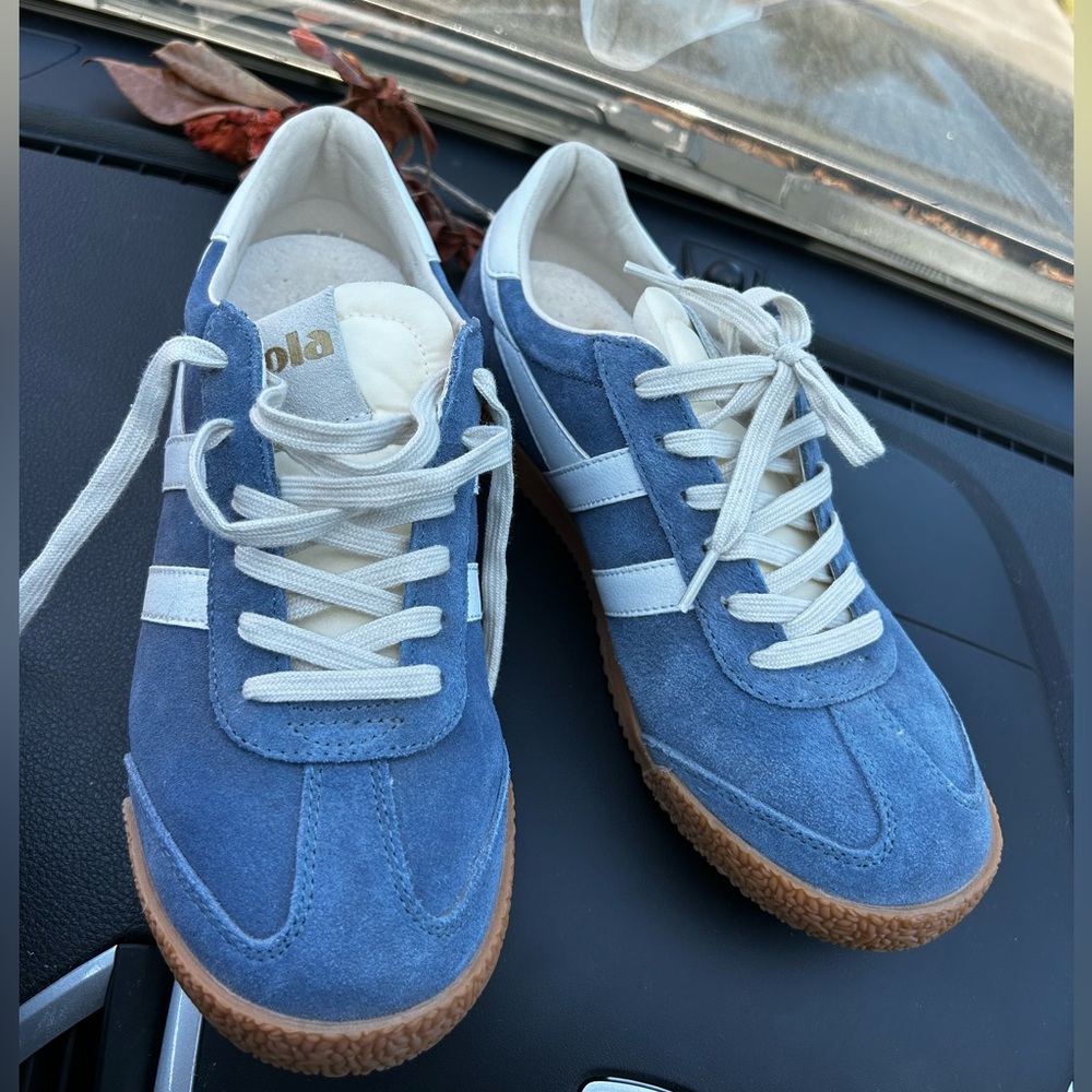 Gola Elan navy and white size 8 sneakers. Brand new